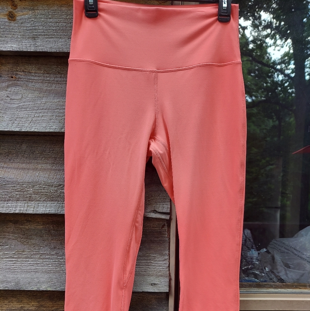 NWOT LULULEMEN LEGGINGS
